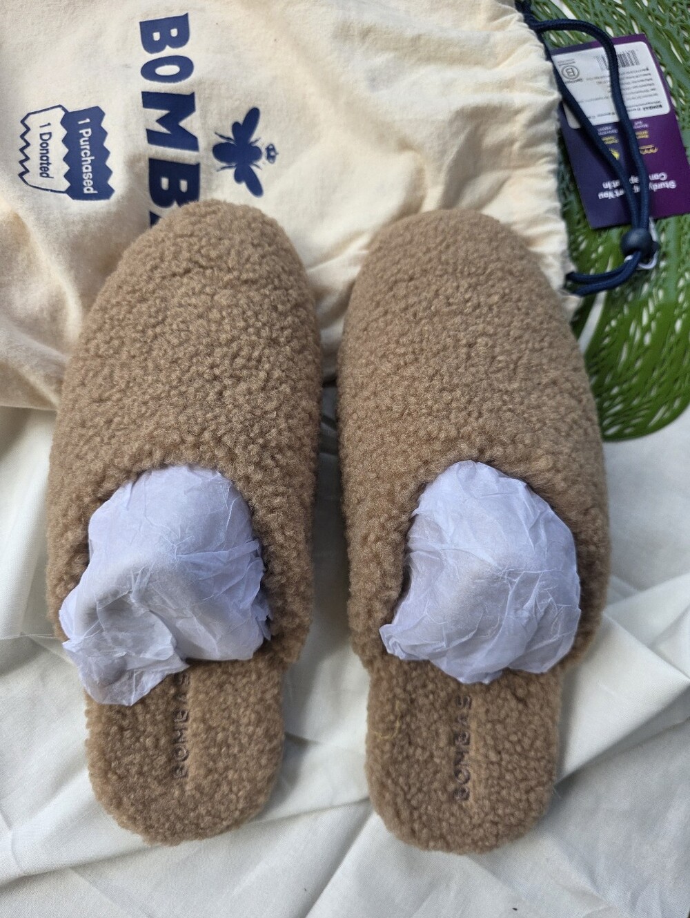 BOMBAS Women Sunday Mule Slipper - Picture 3 of 7
